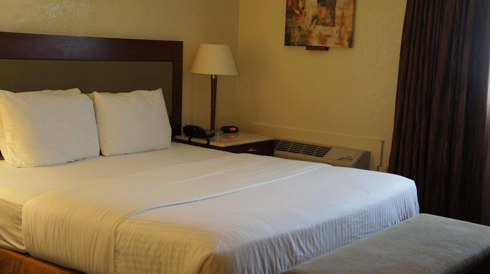 Lexington Inn & Suites-Elgin Extérieur photo